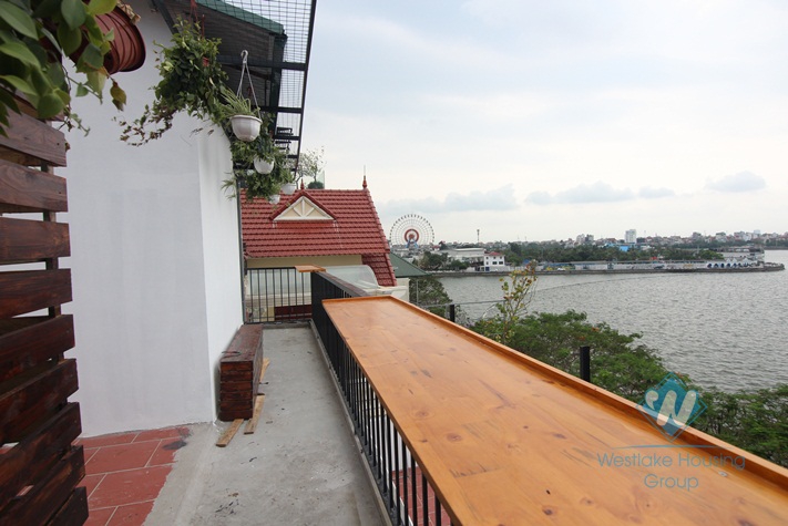 105 sqm office for rent in Tay Ho, Hanoi.